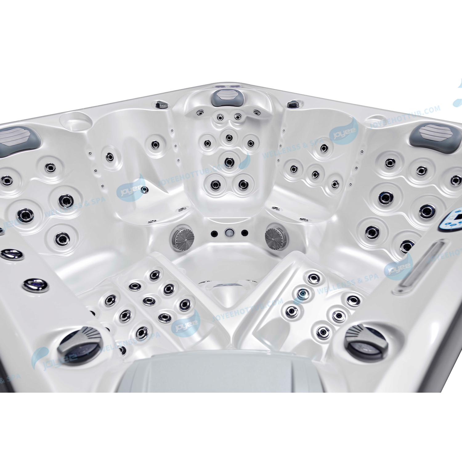 outdoor hot tub