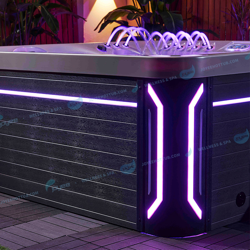 outdoor hot tub